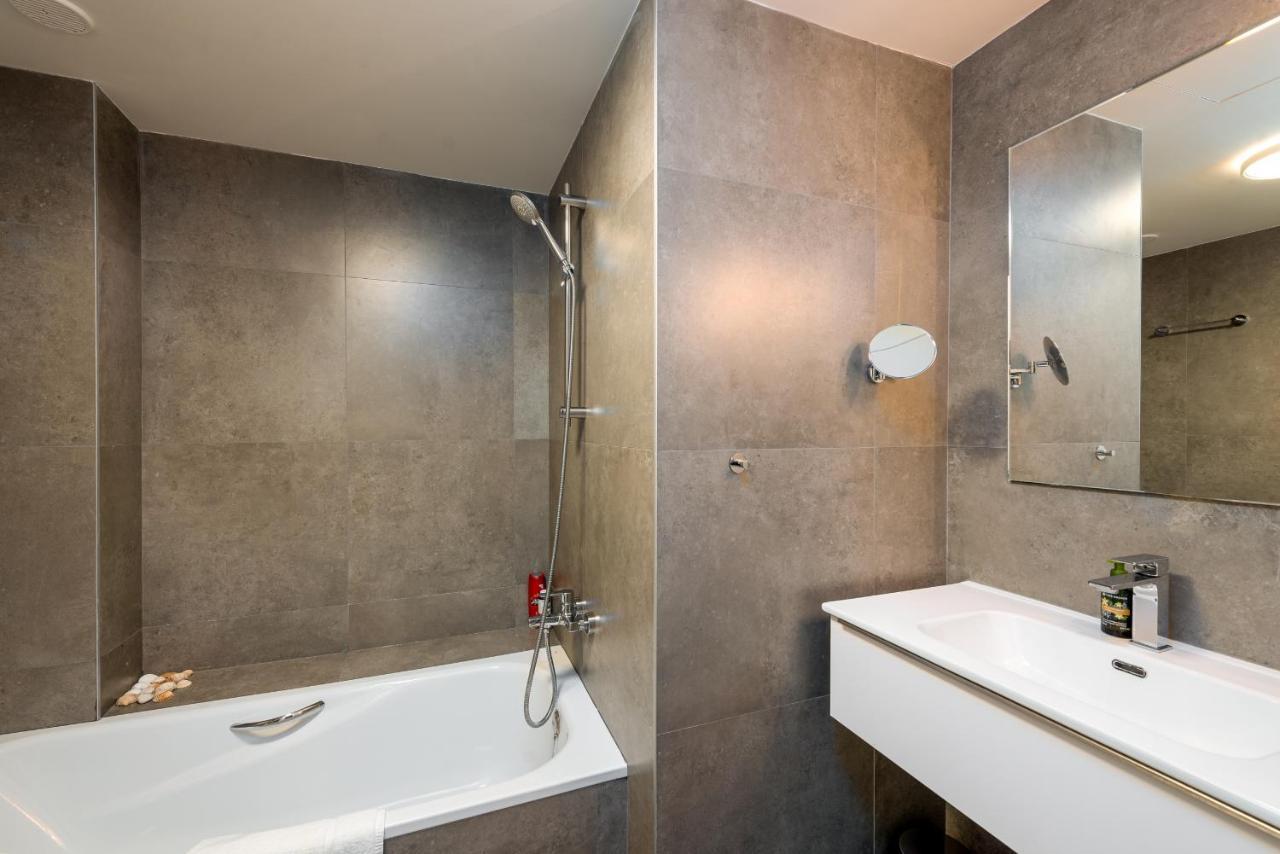 Luxurious Apartment With Sea Views Blue Suites B2-103 Manilva Extérieur photo